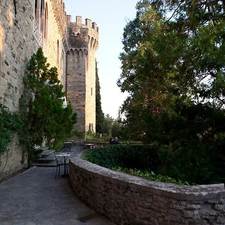 Castello Dell'oscano Feriegård