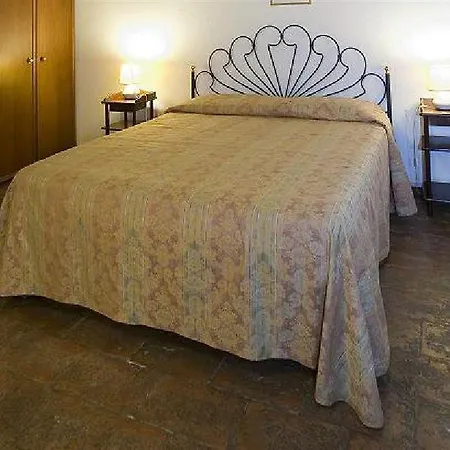 Castello Dell'oscano Agroturismo *