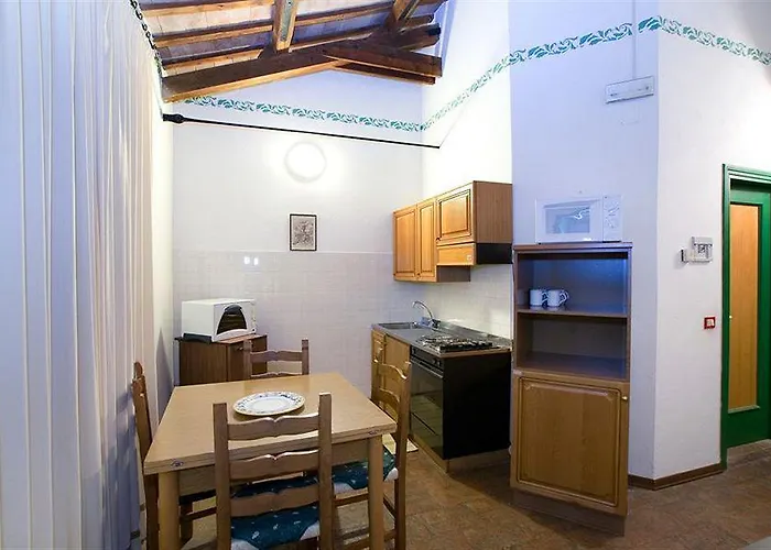 בית חווה Castello Dell'oscano פרוג'ה